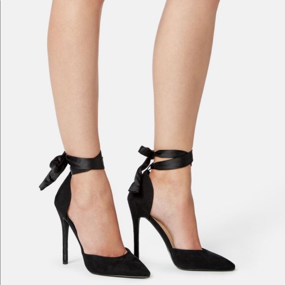 Brand new velvet heels